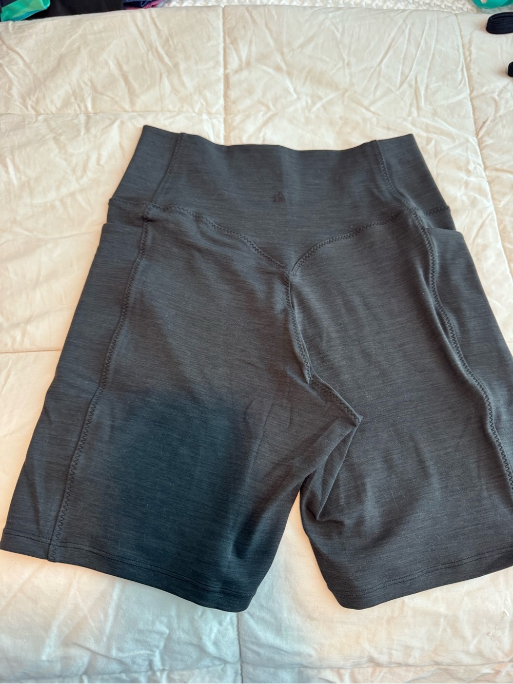 Vitality shorts w/ pockets